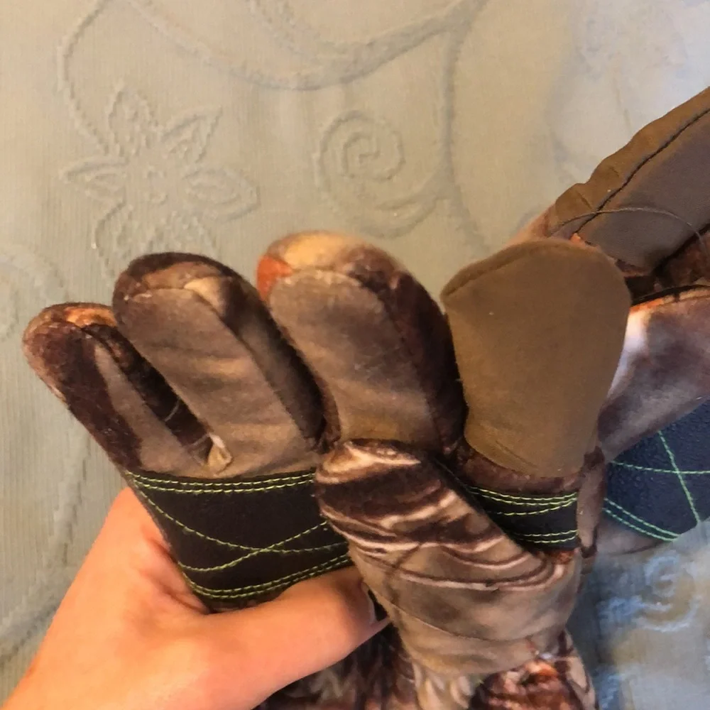 Boys Camo Winter Gloves